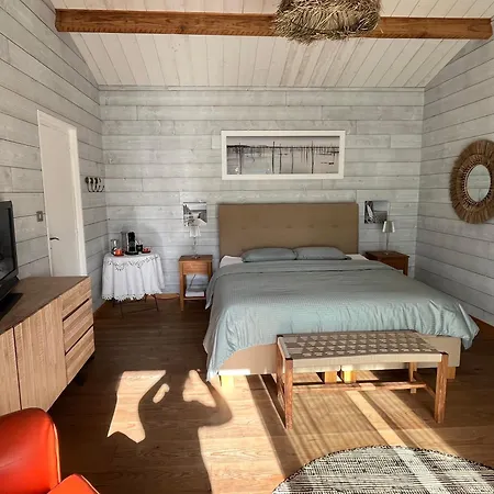 בית הארחה Maison Albatros 4*